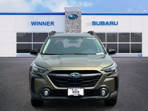 Used 2025 Subaru Outback Premium AWD/4WD image 10