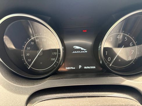 Used 2018 Jaguar F-TYPE Coupe AWD image 8