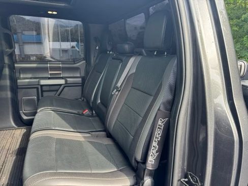 Used 2019 Ford F150 Raptor w/ Equipment Group 802A Luxury AWD/4WD image 23