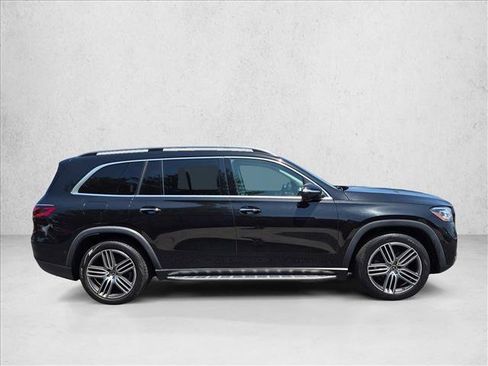 Used 2024 Mercedes-Benz GLS 450 4MATIC image 4