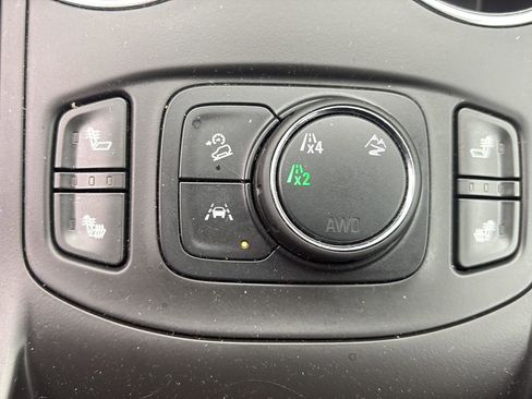 Used 2023 GMC Terrain SLT image 27