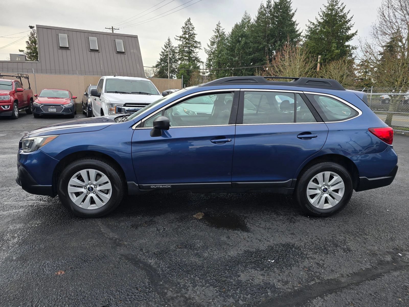 Used 2019 Subaru Outback 2.5i AWD/4WD image 2