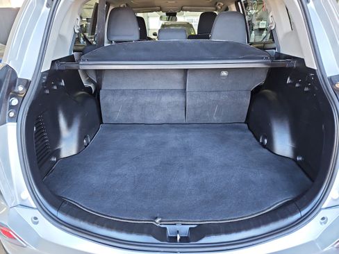 Used 2018 Toyota RAV4 XLE image 14