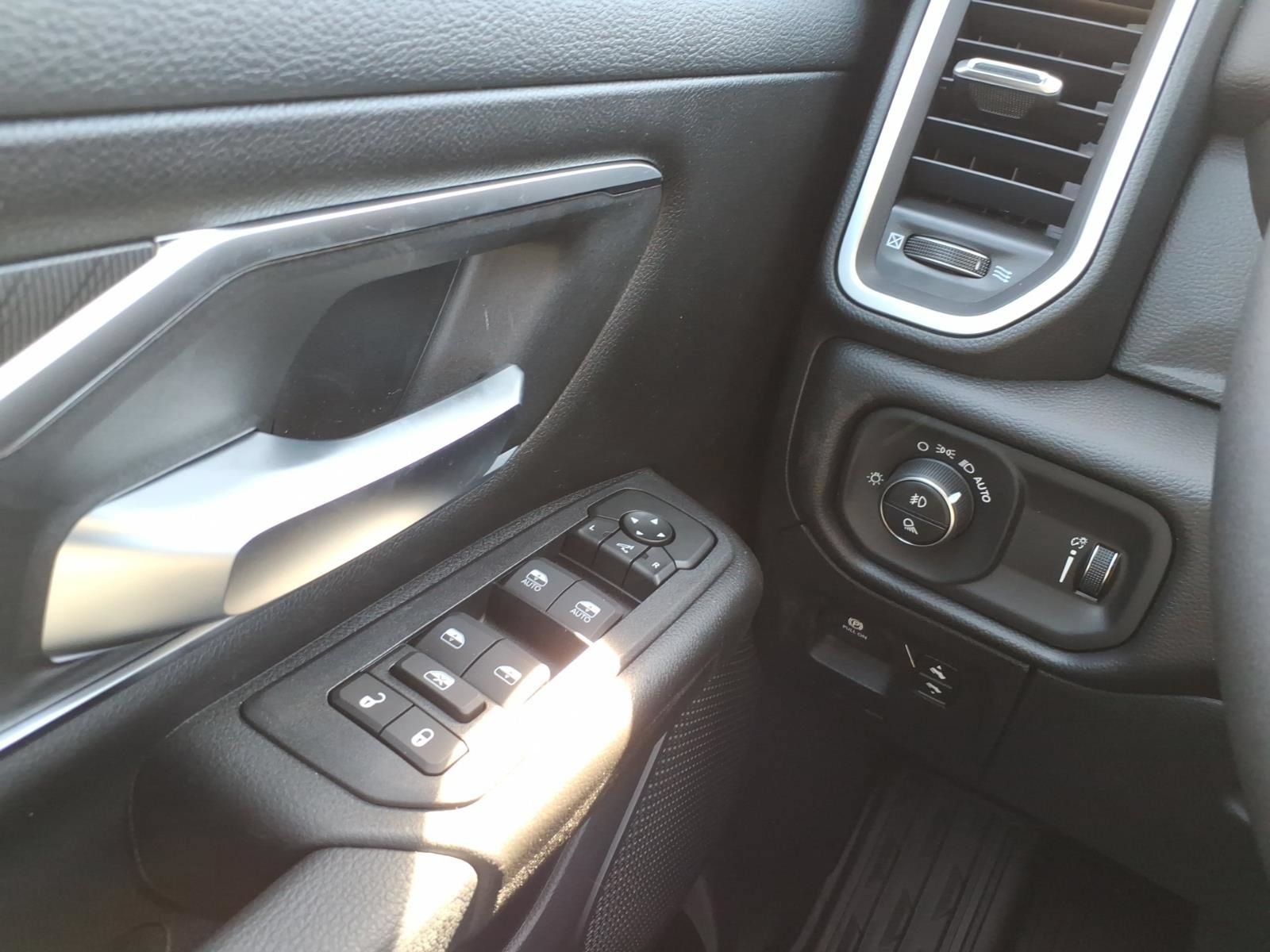 New 2026 RAM 1500 Big Horn w/ Night Edition AWD/4WD image 18
