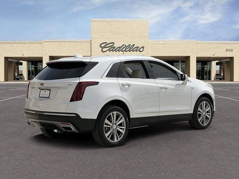 Certified 2024 Cadillac XT5 Premium Luxury FWD image 5