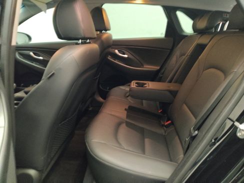 Used 2019 Hyundai Elantra GT w/ Style Package 02 FWD image 18