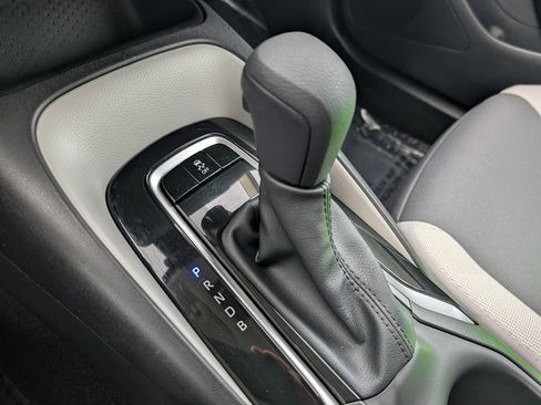 Used 2025 Toyota Corolla LE image 19