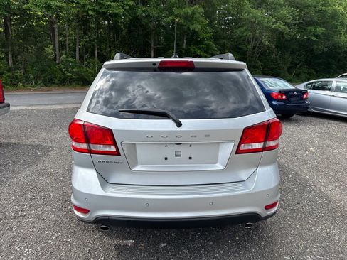 Used 2011 Dodge Journey Mainstreet w/ Safe & Sound Group FWD image 17