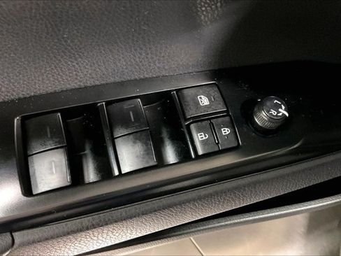 Used 2026 Toyota Camry LE w/ Convenience Package FWD image 39