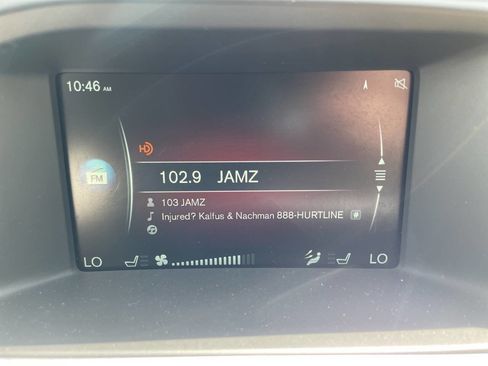 Used 2017 Volvo V60 T5 Cross Country w/ Climate Package image 32