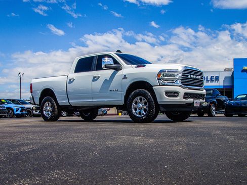 Used 2024 RAM 2500 Laramie image 9