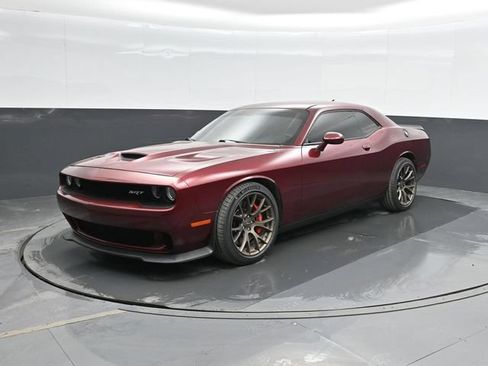 Used 2017 Dodge Challenger SRT Hellcat RWD image 9