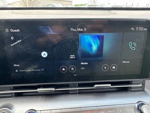 Certified 2025 Hyundai Kona Limited FWD image 18