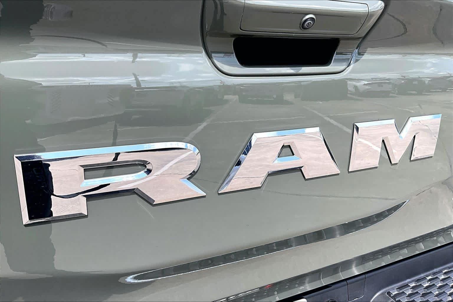 Used 2026 RAM 1500 Laramie AWD/4WD image 31