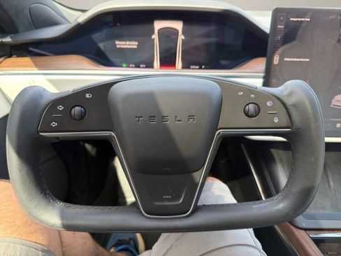 Used 2022 Tesla Model S AWD/4WD image 14
