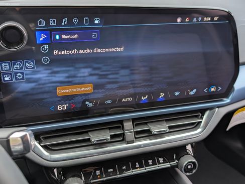 Used 2025 Chevrolet Equinox EV LT w/ Convenience Package image 28