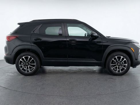 Used 2025 Chevrolet TrailBlazer LT FWD image 11