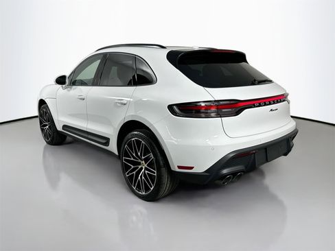 Certified 2026 Porsche Macan image 3