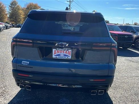 New 2026 Chevrolet Traverse LT w/ Midnight/Sport Edition image 6