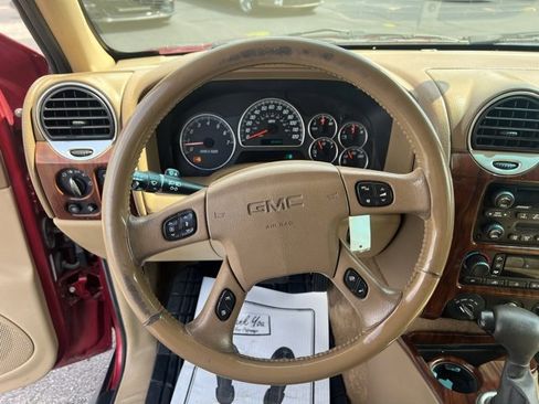Used 2003 GMC Envoy SLT image 25