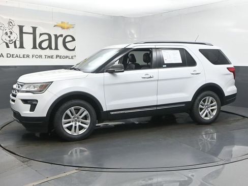 Used 2019 Ford Explorer XLT w/ Equipment Group 202A AWD/4WD image 33