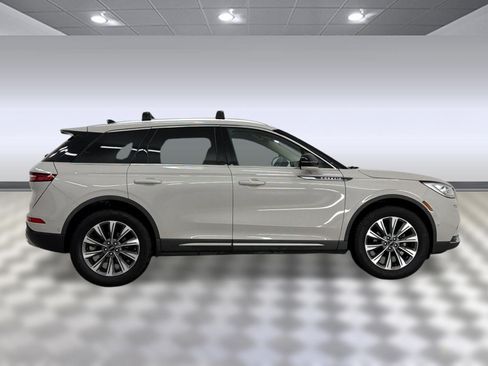 Used 2021 Lincoln Corsair Reserve w/ Equipment Group 201A FWD image 8