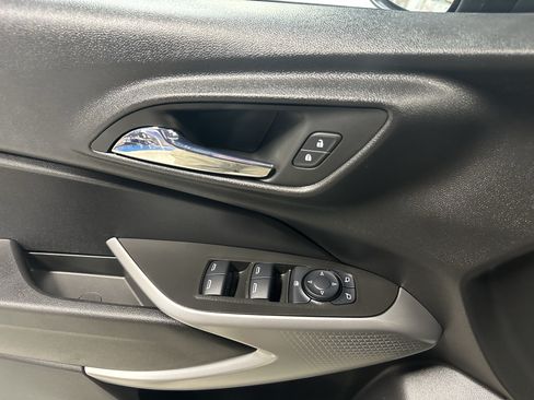 Used 2024 Chevrolet Trax LS FWD image 19