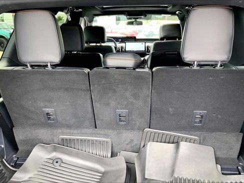 Used 2025 Ford Expedition Tremor AWD/4WD image 6