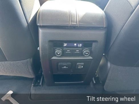 Used 2021 Chevrolet Traverse LT w/ LT Premium Package image 33