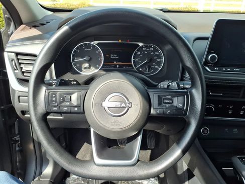 Used 2023 Nissan Rogue S AWD/4WD image 9
