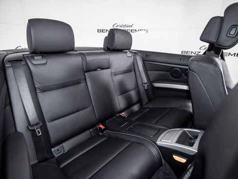 Used 2011 BMW 335i Convertible image 38