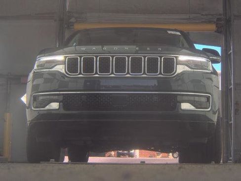 Certified 2024 Jeep Wagoneer 4WD w/ Premium Group I image 4
