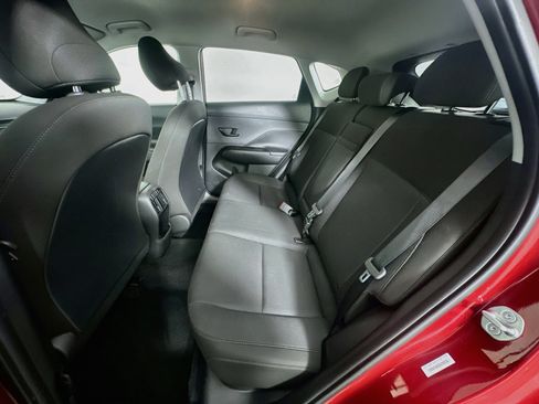 Used 2025 Hyundai Kona SEL FWD image 29