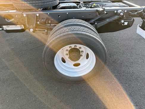 New 2026 Ford F550 2WD Regular Cab Super Duty image 16