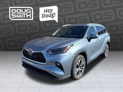 Used 2024 Toyota Highlander XLE