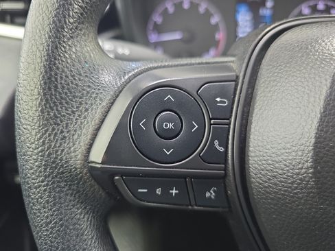 Used 2025 Toyota Corolla LE FWD image 22