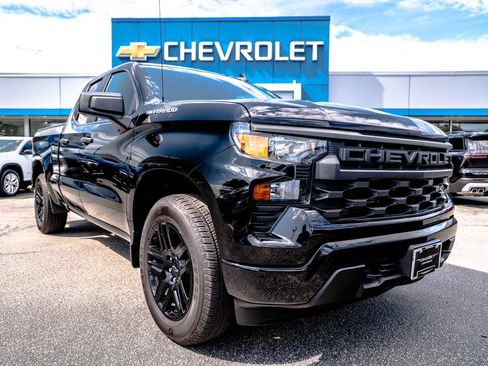 Used 2024 Chevrolet Silverado 1500 Custom AWD/4WD image 1