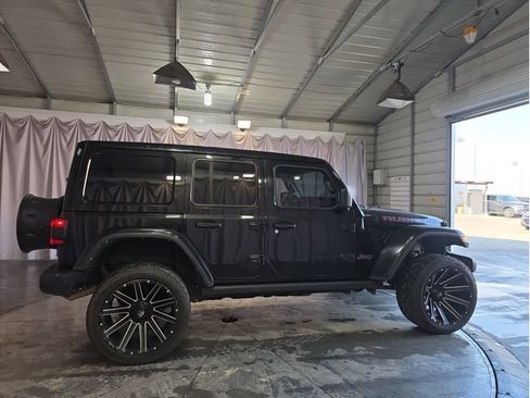 Used 2022 Jeep Wrangler Unlimited Rubicon w/ LED Lighting Group image 8