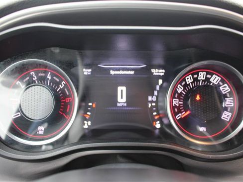 Used 2022 Dodge Challenger R/T image 16