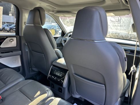 Used 2020 Lincoln Aviator Reserve w/ Equipment Group 202A image 37