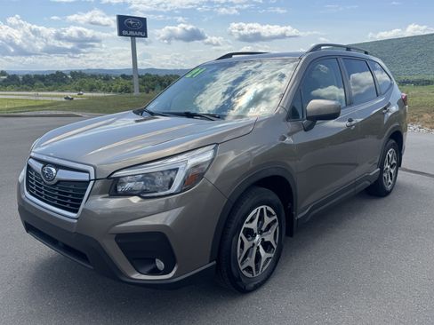 Used 2021 Subaru Forester Premium w/ Popular Package #1 AWD/4WD image 8