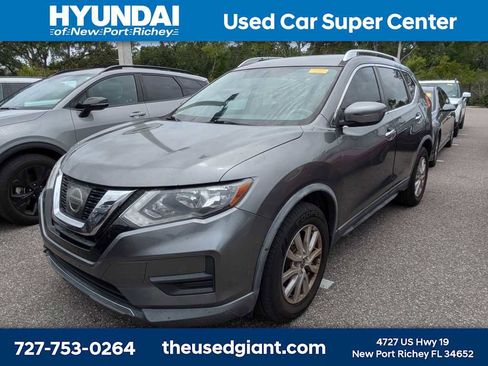Used 2017 Nissan Rogue SV FWD image 1