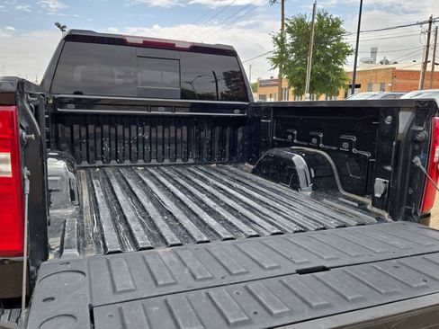Used 2021 Chevrolet Silverado 1500 RST w/ Convenience Package II AWD/4WD image 12