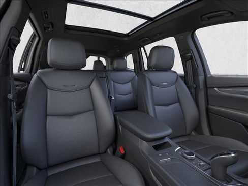 New 2025 Cadillac XT6 Luxury image 16
