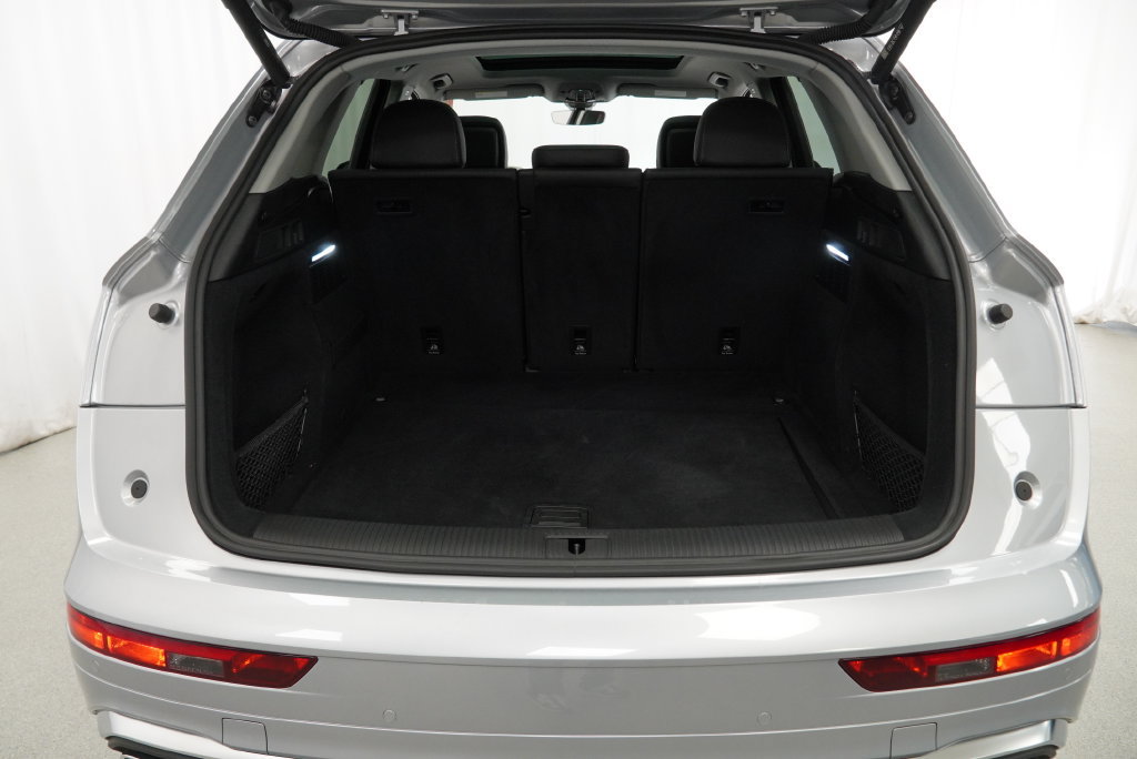 Used 2023 Audi Q5 2.0T Premium w/ Convenience Package AWD/4WD image 28