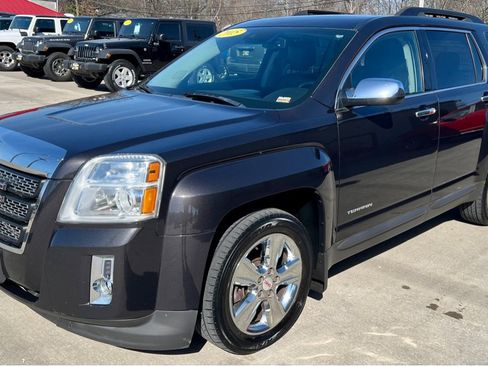Used 2015 GMC Terrain SLT w/ Chrome Appearance Package image 3