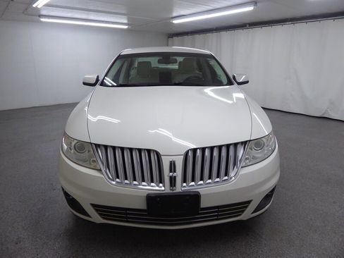 Used 2009 Lincoln MKS image 2