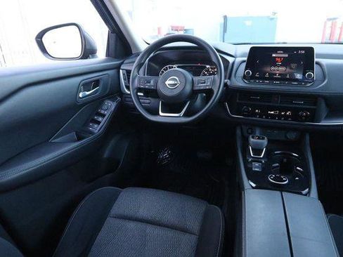 Used 2024 Nissan Rogue SV image 23