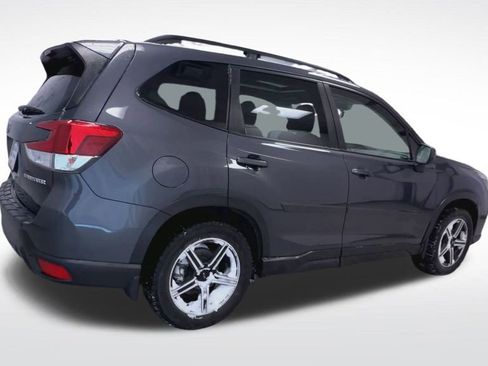 Used 2021 Subaru Forester Premium image 8