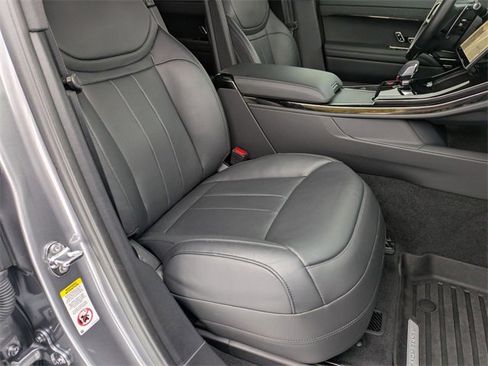 Used 2024 Land Rover Range Rover Sport Dynamic SE image 18